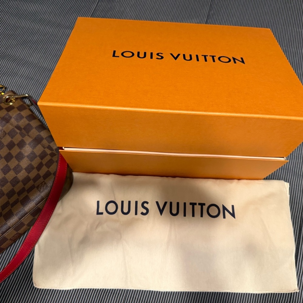 Louis Vuitton Brown Checkered Shoulder Bag/Purse - Picture 9 of 14
